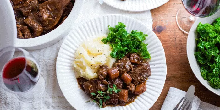 Beef Bourguignon - Makanan Khas Prancis